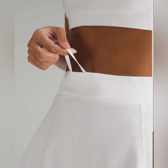 Lululemon Swiftly Tech High-Rise Skirt *Tennis - Picture 4 of 10